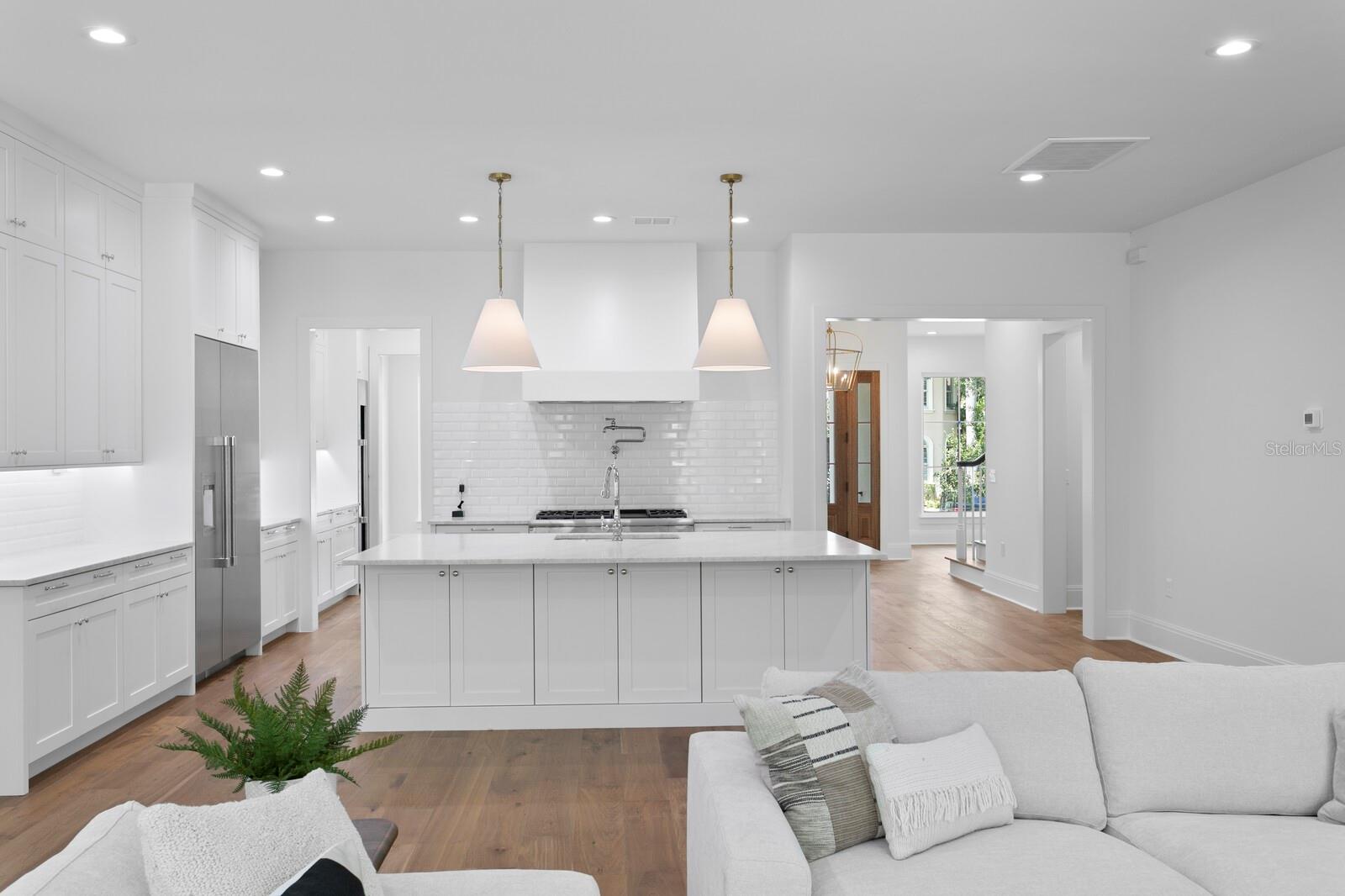 SUNSET PARK - Residential