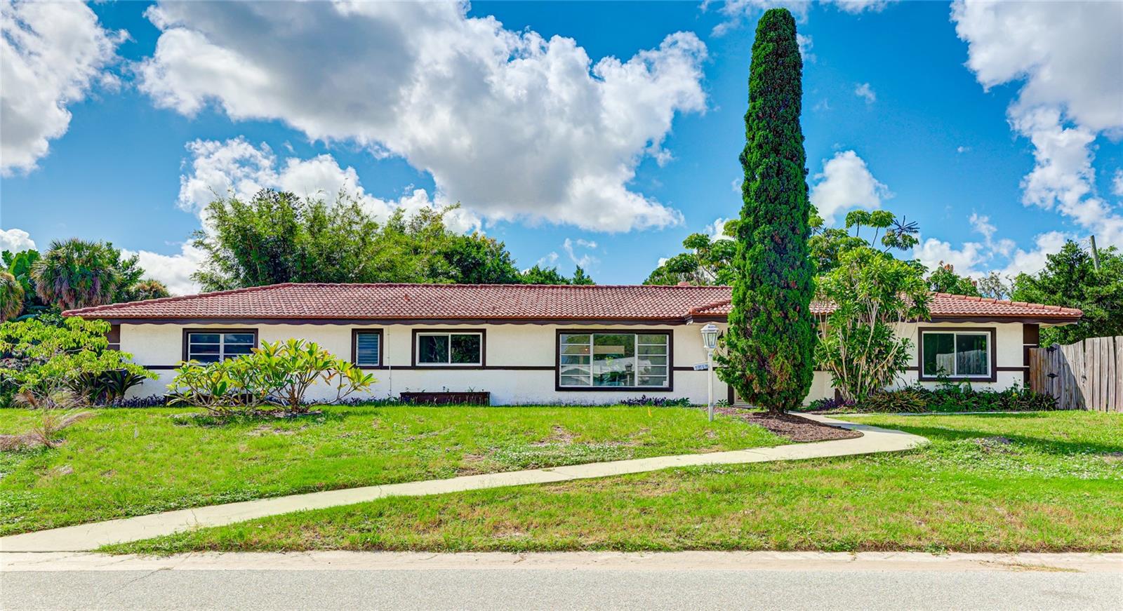 For Rent: Charming Home at 2618 Valencia Dr, Sarasota, FL Discover your dream rental at this beautifully updated 3-bedroom, 2-bathroom home in the desirable Southside School District! With freshly painted interiors and a spacious layout, this move-in-ready gem is perfect for families or anyone looking for comfort and convenience. Key Features: *Gourmet Kitchen: Enjoy cooking in a kitchen featuring stunning quartz countertops and an inviting eating space, perfect for family gatherings. *Expansive Backyard: Relax in your large, private backyard—ideal for entertaining, playing, gardening, or unwinding in the Florida sun. *Beautiful Screened-In Lanai: Step outside to your spacious screened-in lanai, offering a perfect spot to enjoy your morning coffee or evening breezes without the bugs. *Oversized 2-Car Garage: Plenty of room for your vehicles and additional storage and work space. *Prime Location: Just minutes from US-41, with quick access to Sarasota Memorial, shopping, restaurants, and the stunning Siesta Key beach. Don’t miss out on this fantastic opportunity! First, last, and security deposit required. Contact us today to schedule a viewing! Owner is looking for first, last and deposit. Pets okay with pet rent, at owners approval.