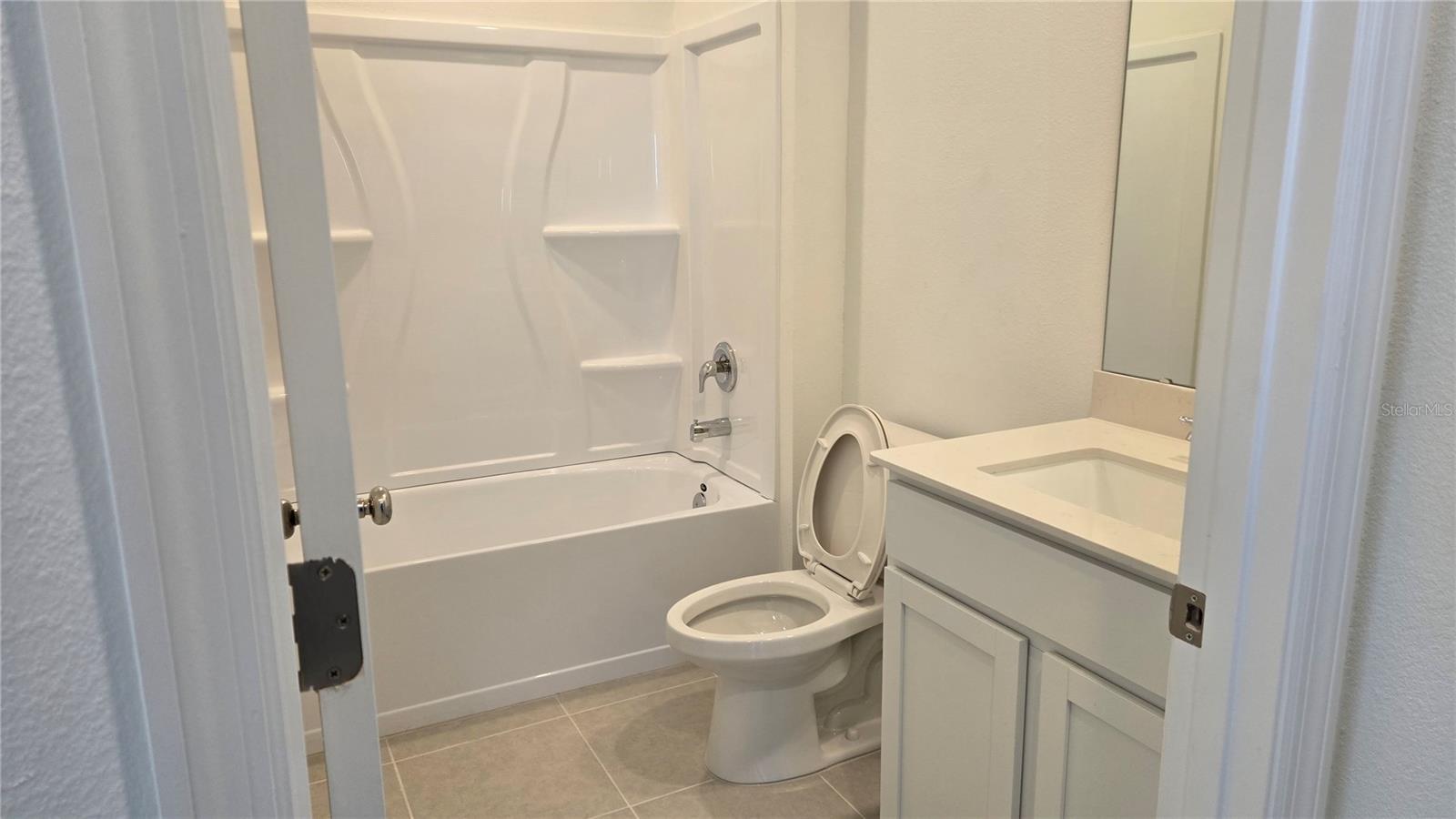 PEACE CREEK RESERVE 40'S - Residential Lease