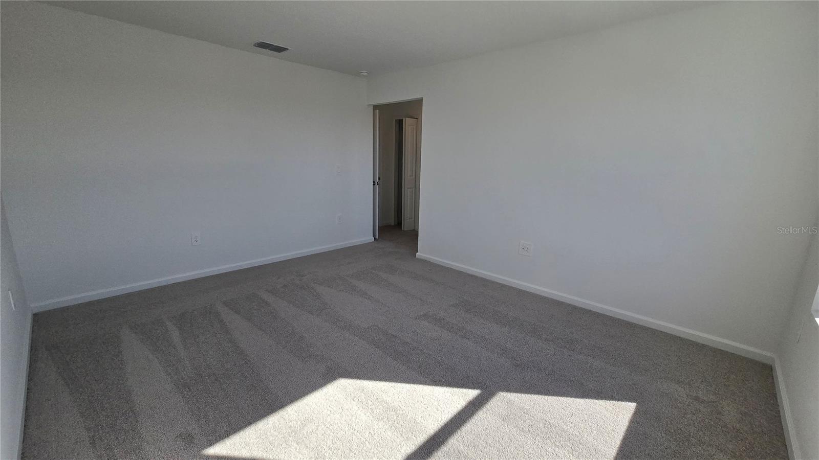 PEACE CREEK RESERVE 40'S - Residential Lease