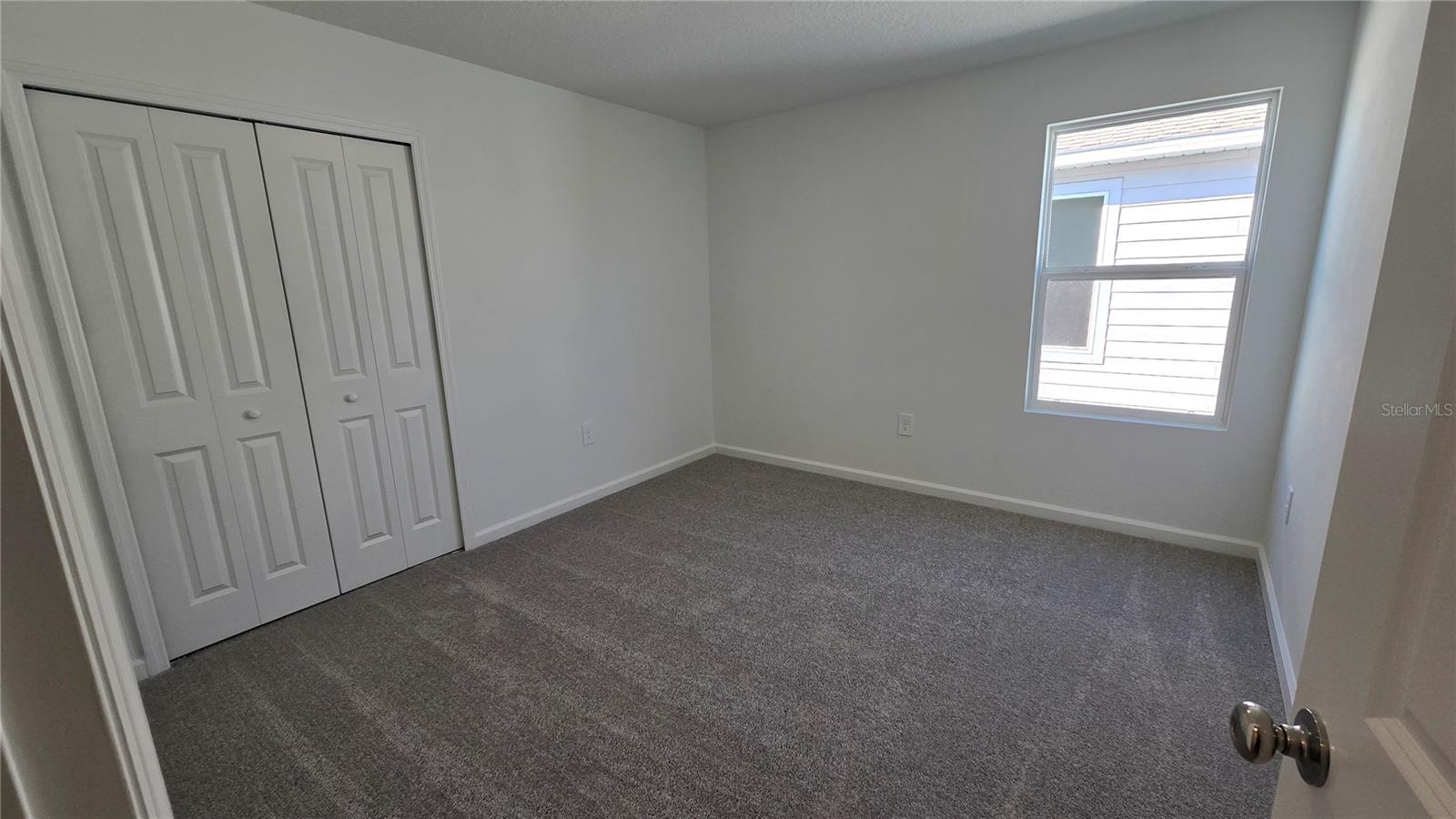 PEACE CREEK RESERVE 40'S - Residential Lease