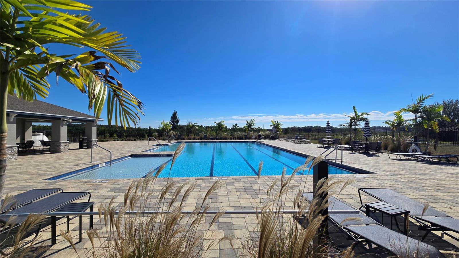 PEACE CREEK RESERVE 40'S - Residential Lease