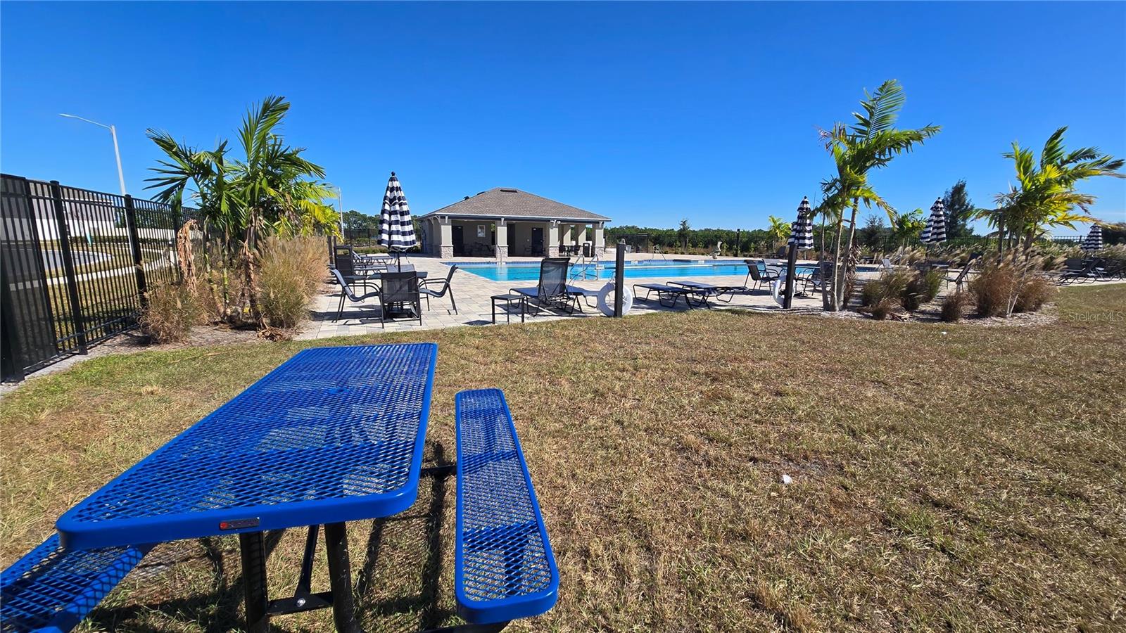 PEACE CREEK RESERVE 40'S - Residential Lease