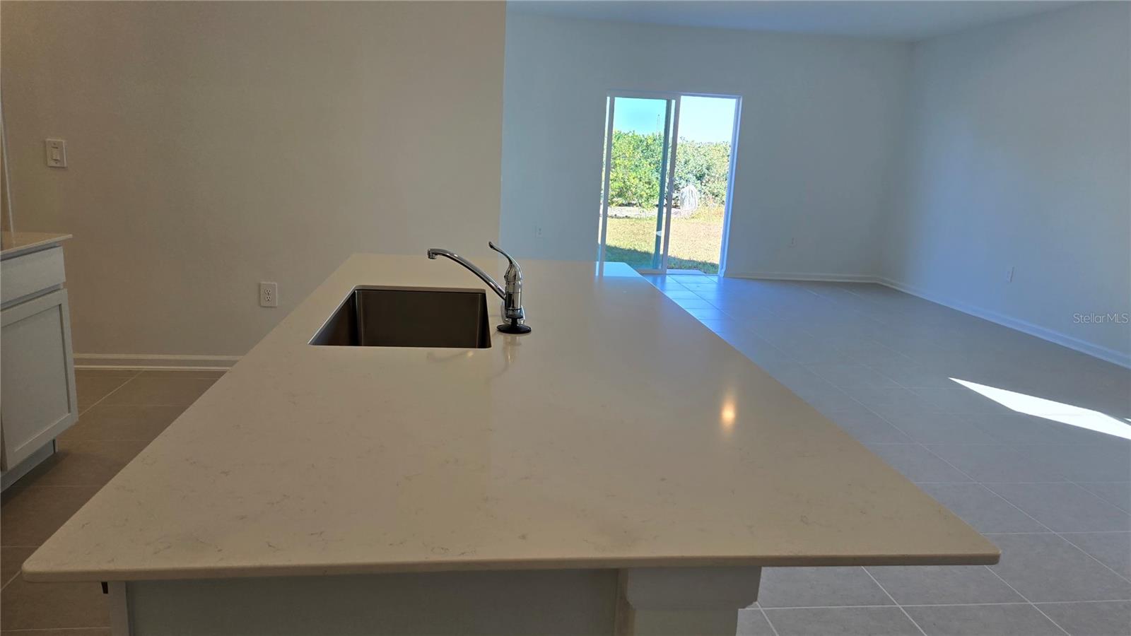 PEACE CREEK RESERVE 40'S - Residential Lease