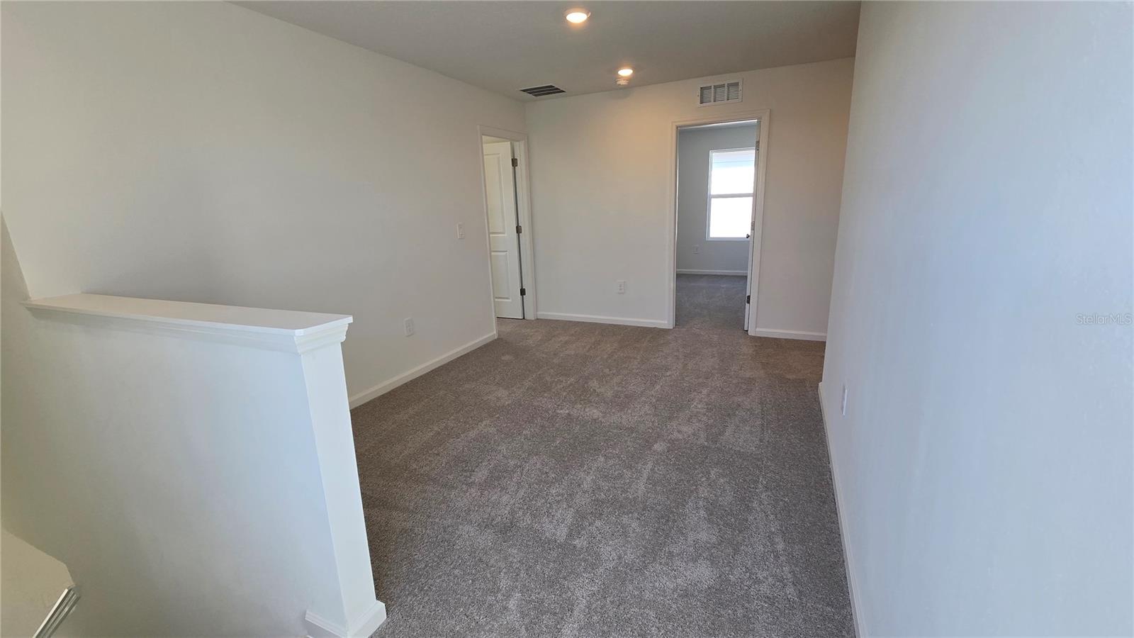 PEACE CREEK RESERVE 40'S - Residential Lease