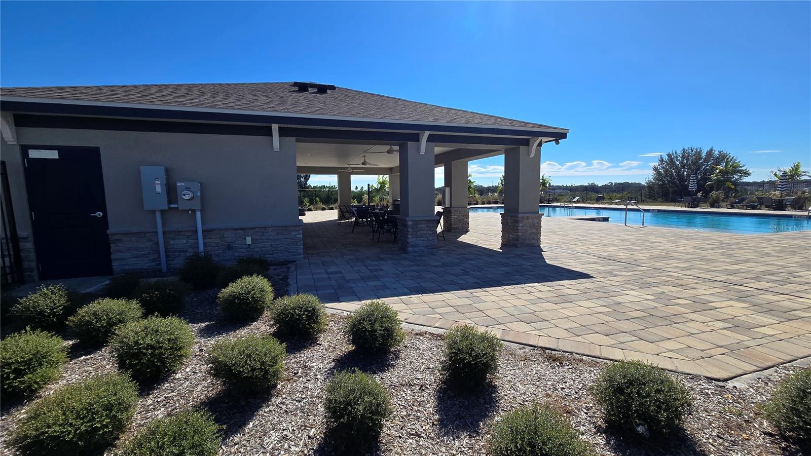 PEACE CREEK RESERVE 40'S - Residential Lease