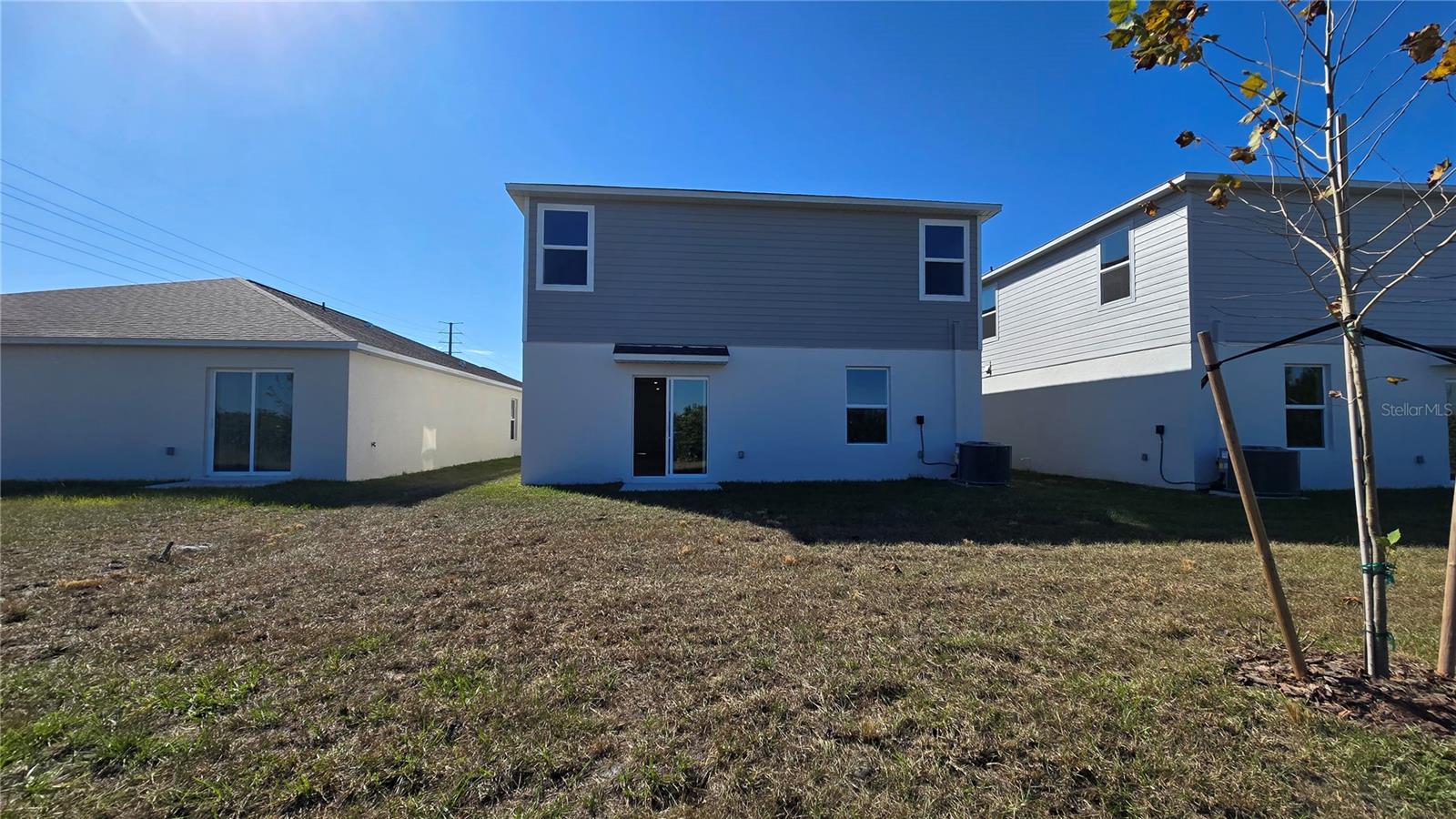 PEACE CREEK RESERVE 40'S - Residential Lease