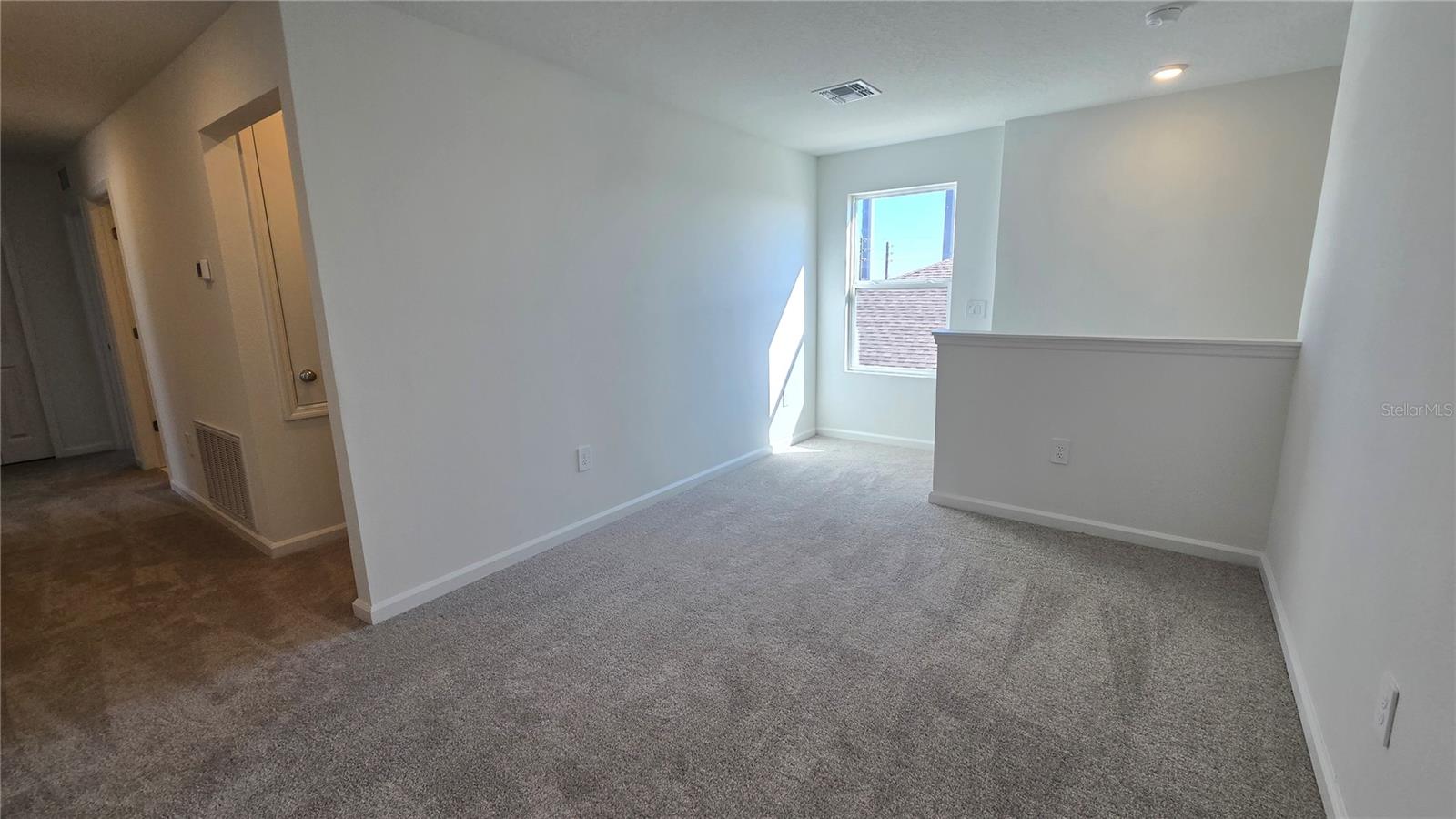 PEACE CREEK RESERVE 40'S - Residential Lease