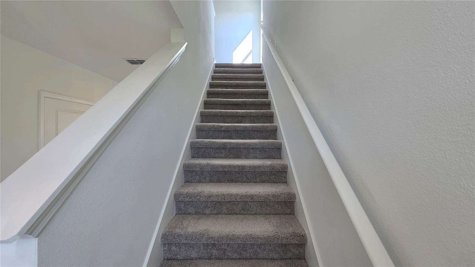 PEACE CREEK RESERVE 40'S - Residential Lease