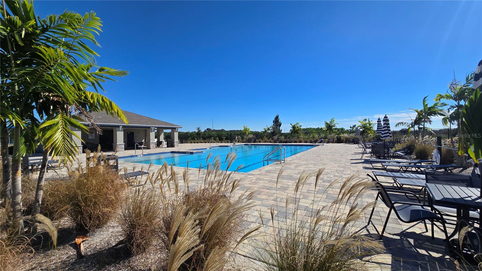 PEACE CREEK RESERVE 40'S - Residential Lease