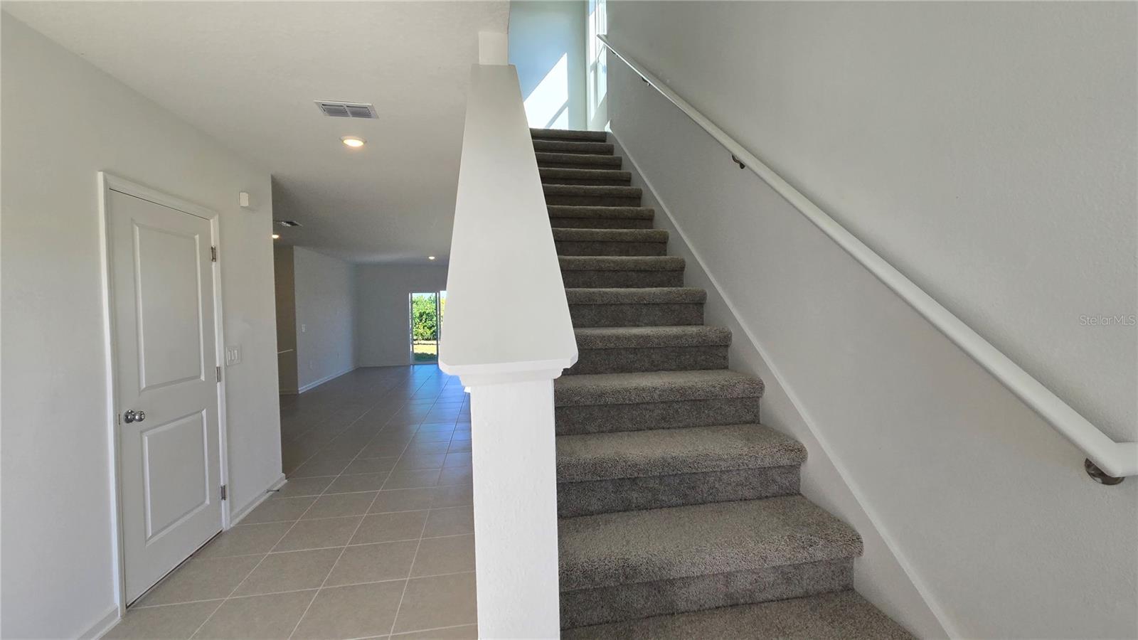 PEACE CREEK RESERVE 40'S - Residential Lease