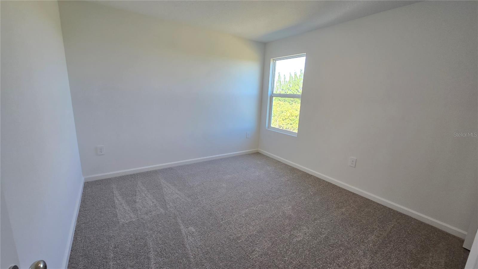 PEACE CREEK RESERVE 40'S - Residential Lease