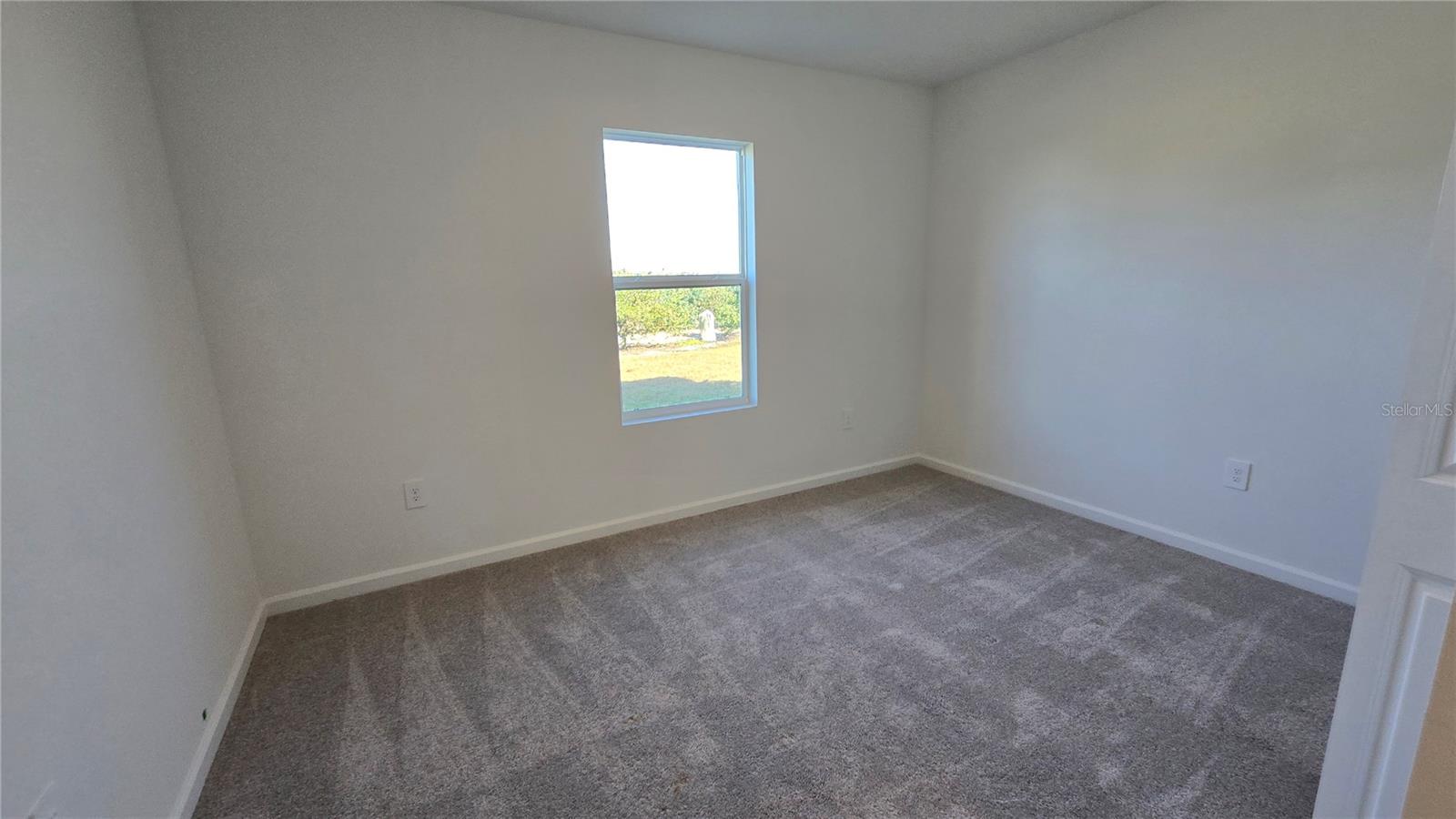 PEACE CREEK RESERVE 40'S - Residential Lease