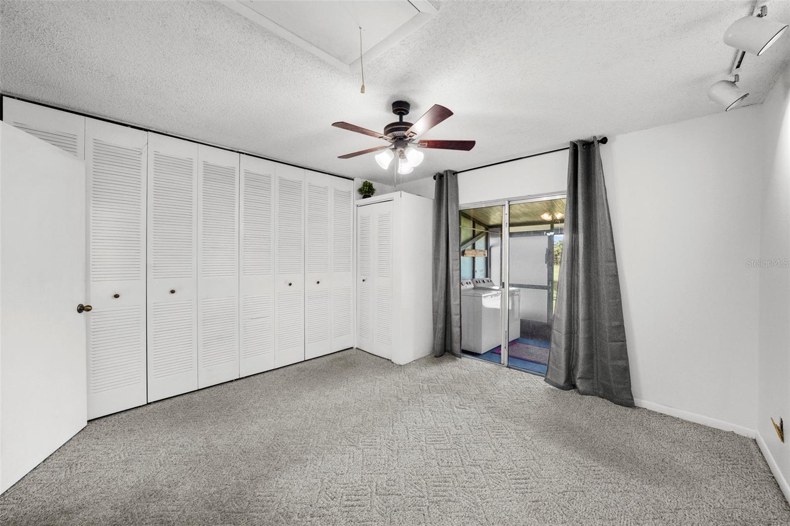 HILL CREST VILLAS - Residential