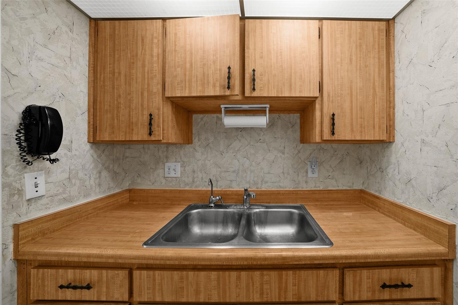 HILL CREST VILLAS - Residential