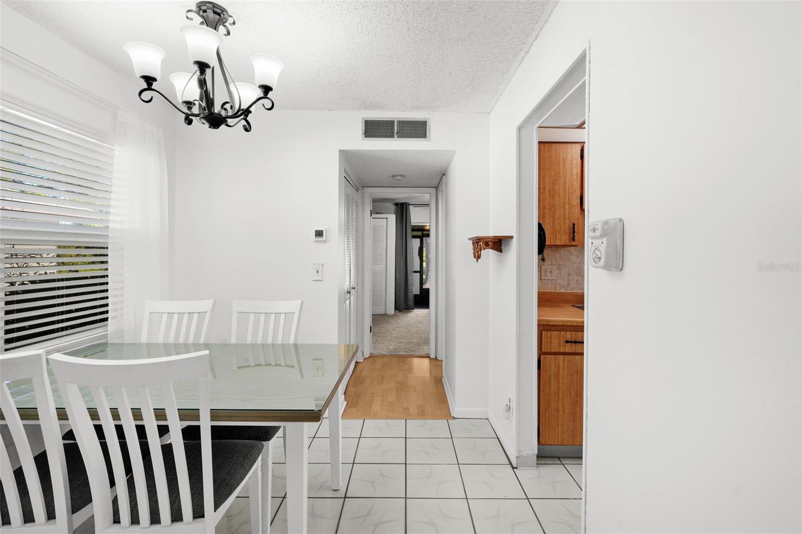 HILL CREST VILLAS - Residential