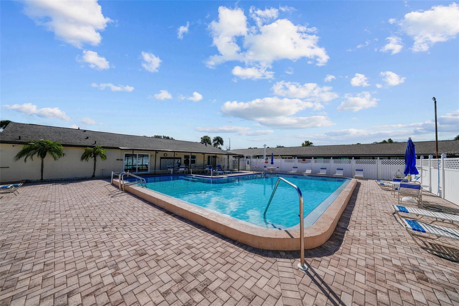 HILL CREST VILLAS - Residential