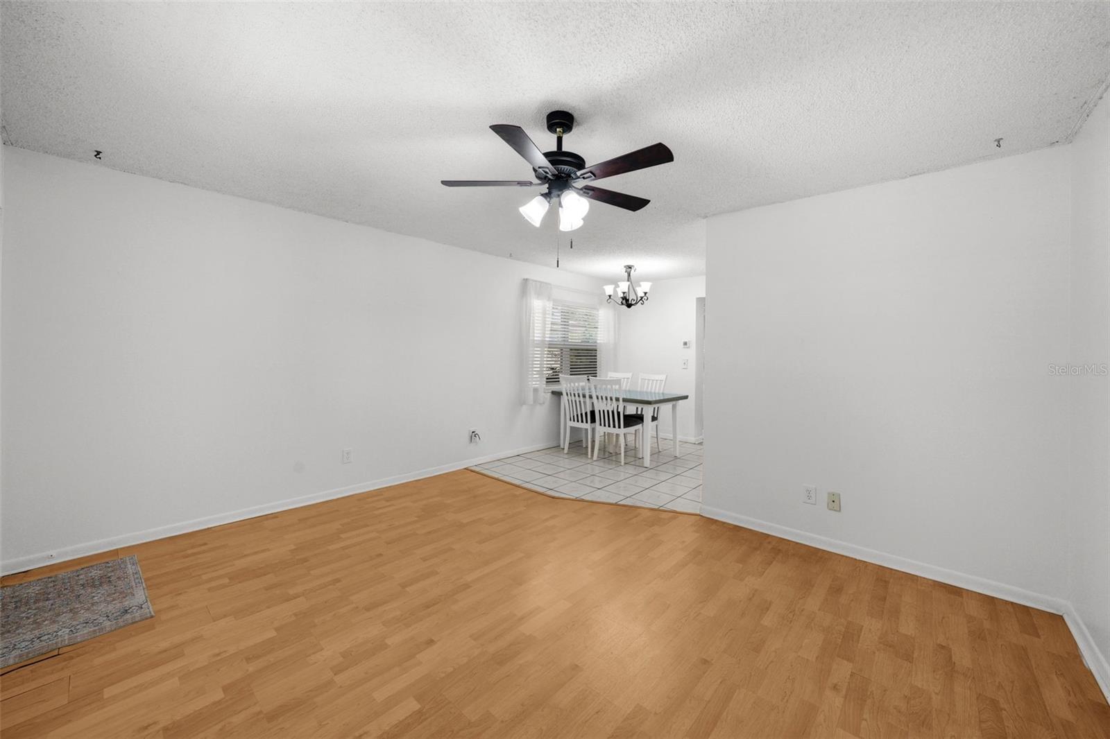 HILL CREST VILLAS - Residential