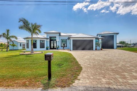 A home in PORT CHARLOTTE