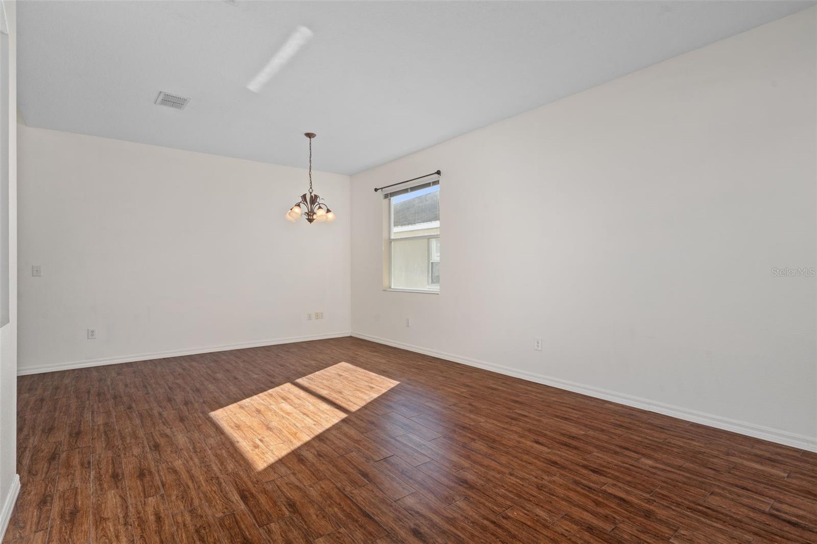 SPRING RIDGE - Residential