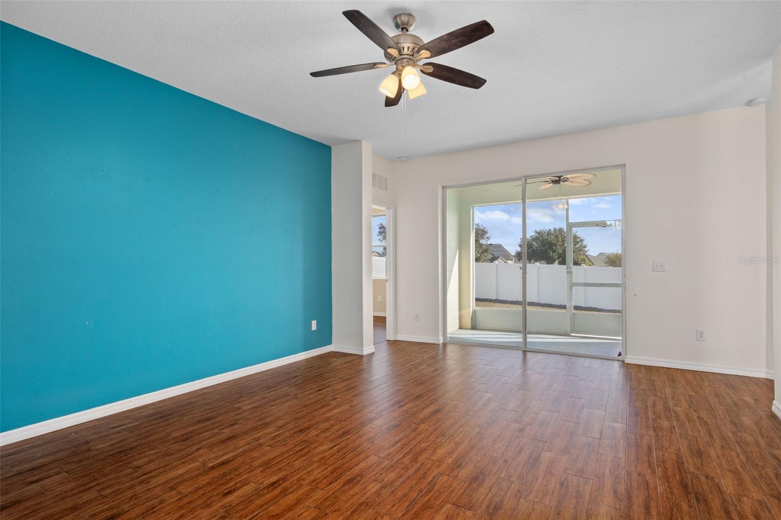 SPRING RIDGE - Residential