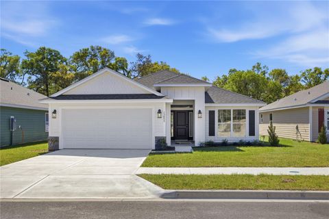 Photo of 13634 NW 150th Circle, Alachua, FL 32615 (MLS # GC537600)