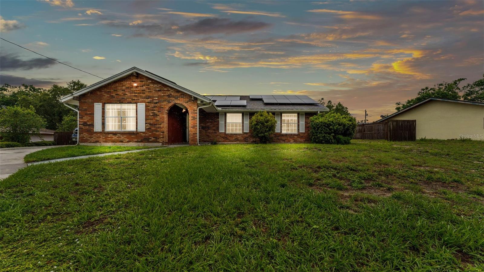 326 SUNSET ROAD