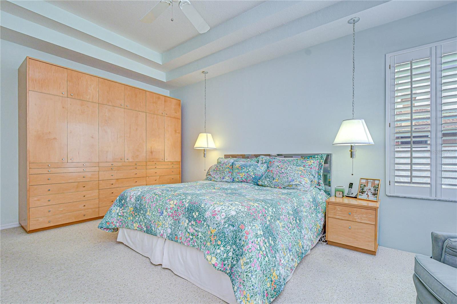 TWIN LAKES - Residential