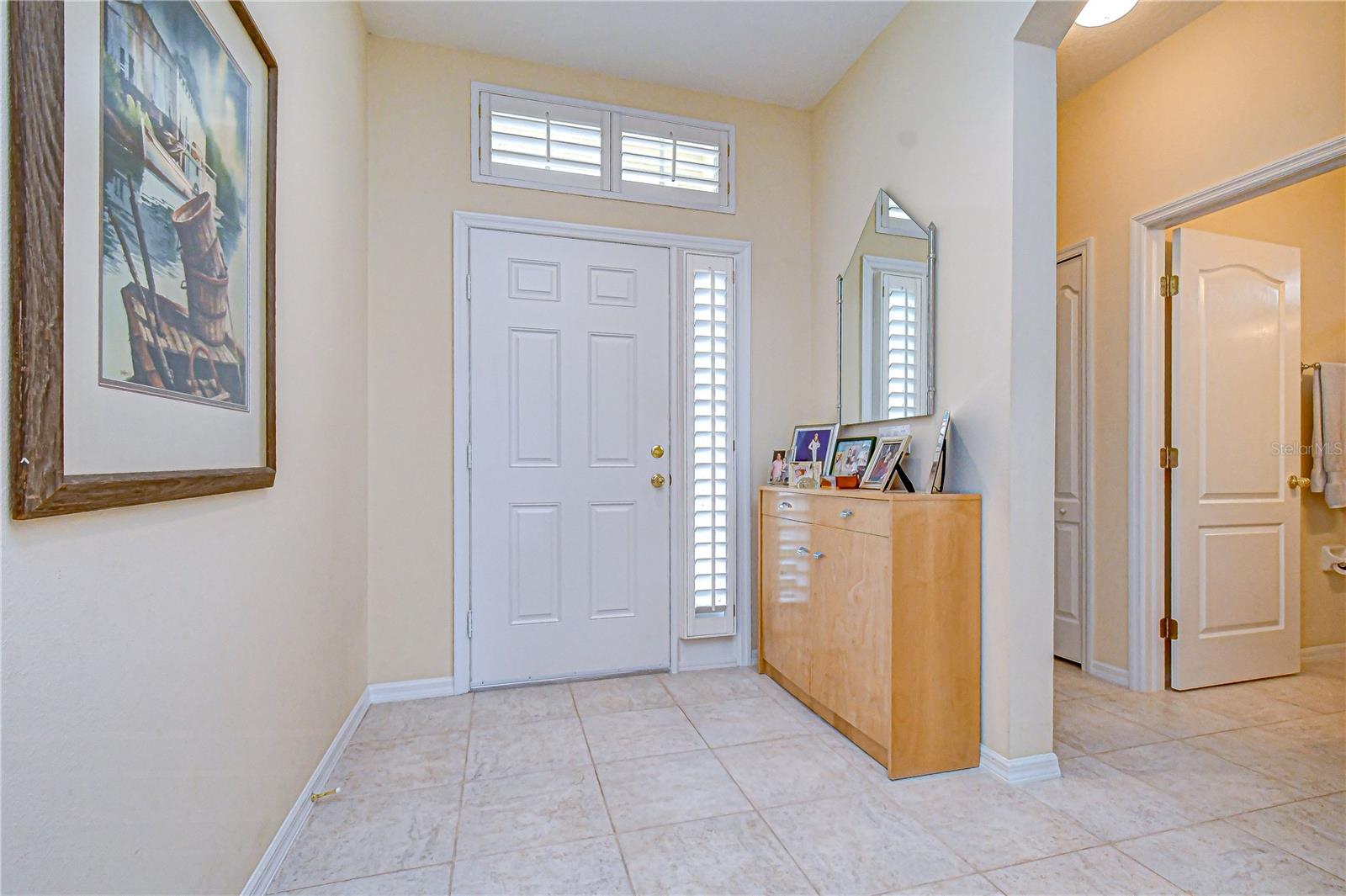 TWIN LAKES - Residential