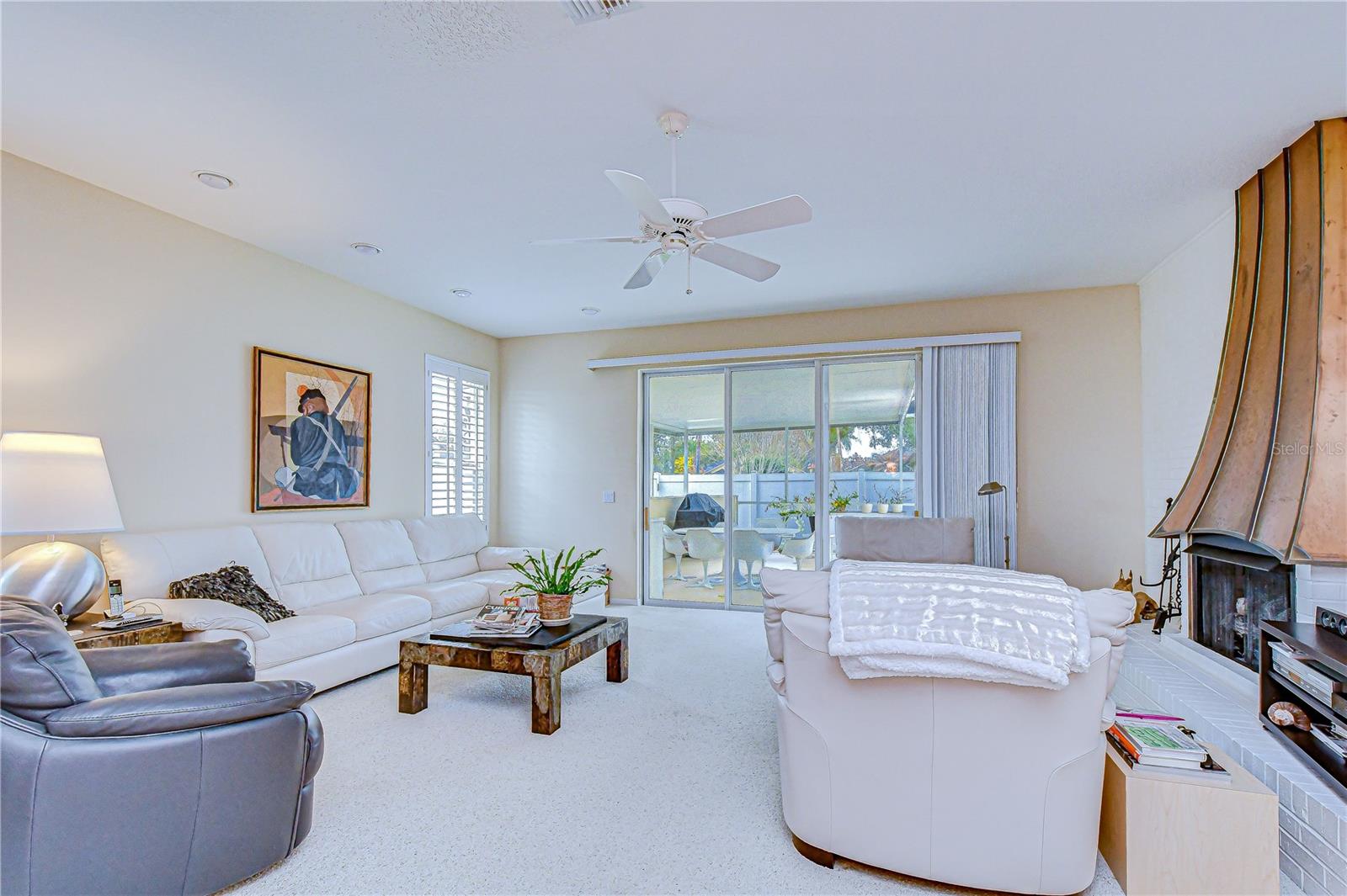 TWIN LAKES - Residential