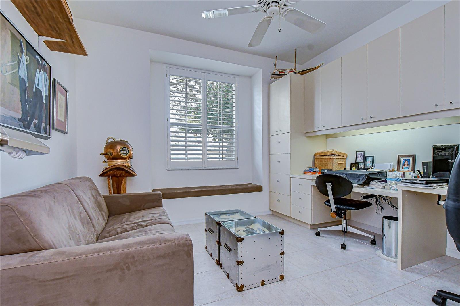 TWIN LAKES - Residential