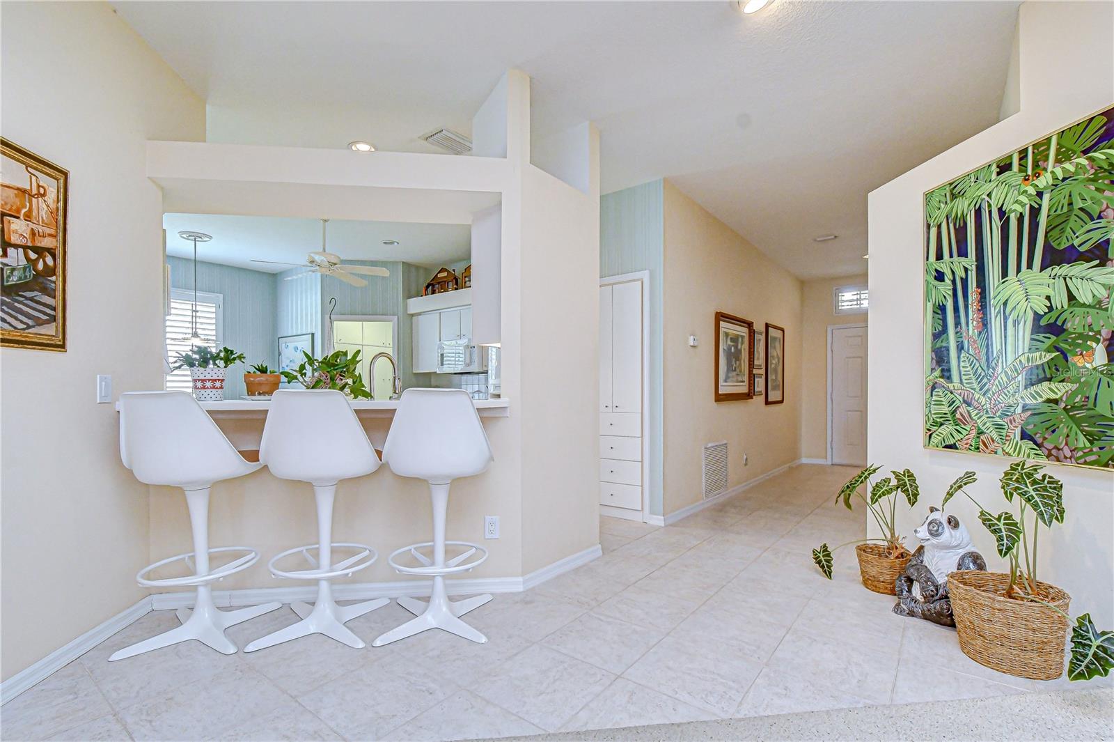 TWIN LAKES - Residential