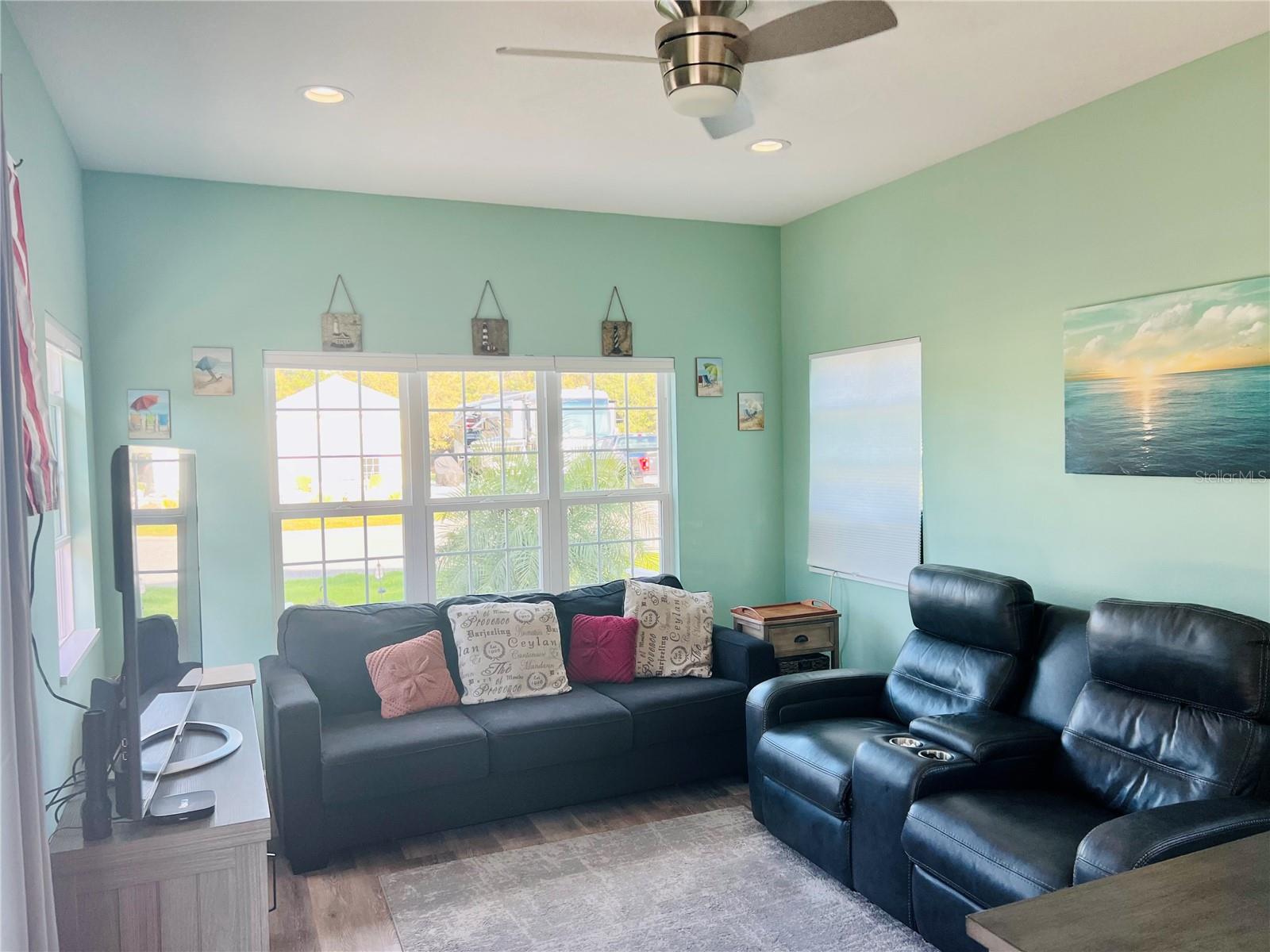 FLORIDA GRANDE MOTOR COACH RESORT - Land