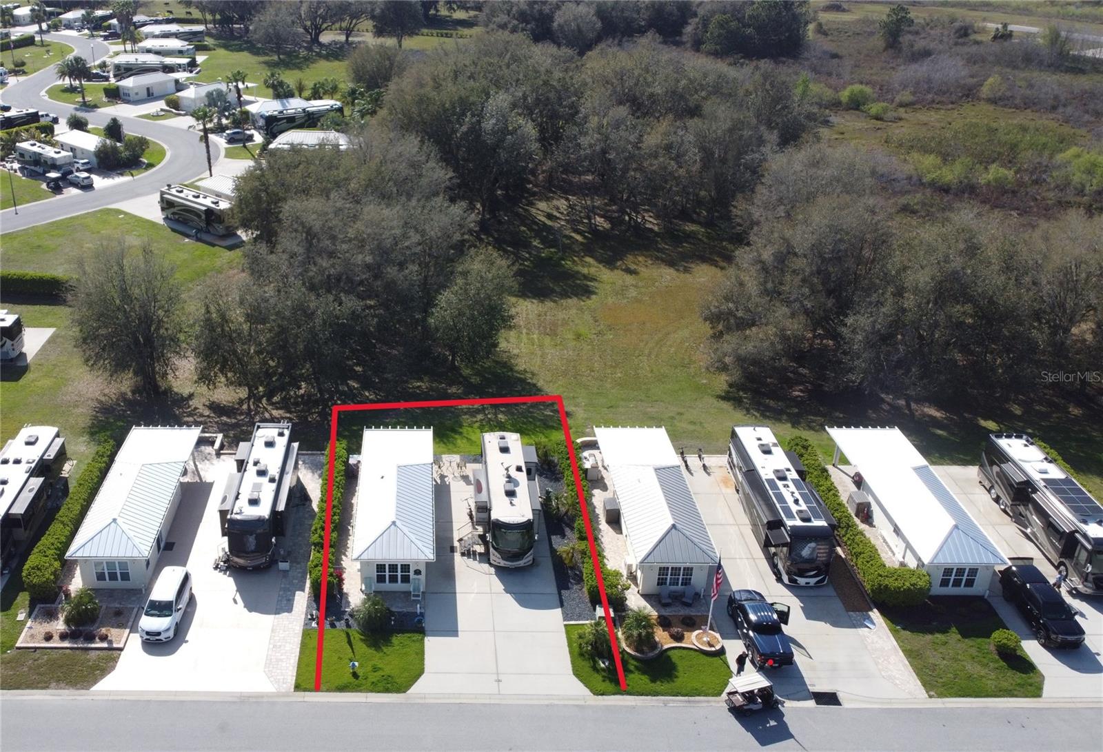 FLORIDA GRANDE MOTOR COACH RESORT - Land