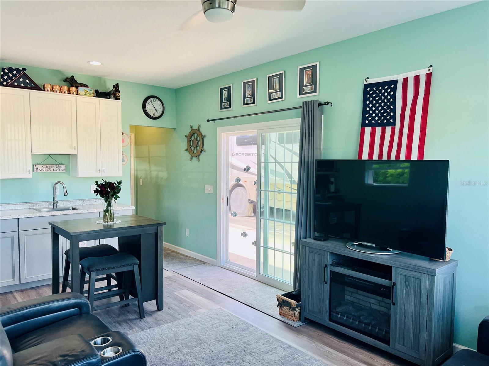 FLORIDA GRANDE MOTOR COACH RESORT - Land