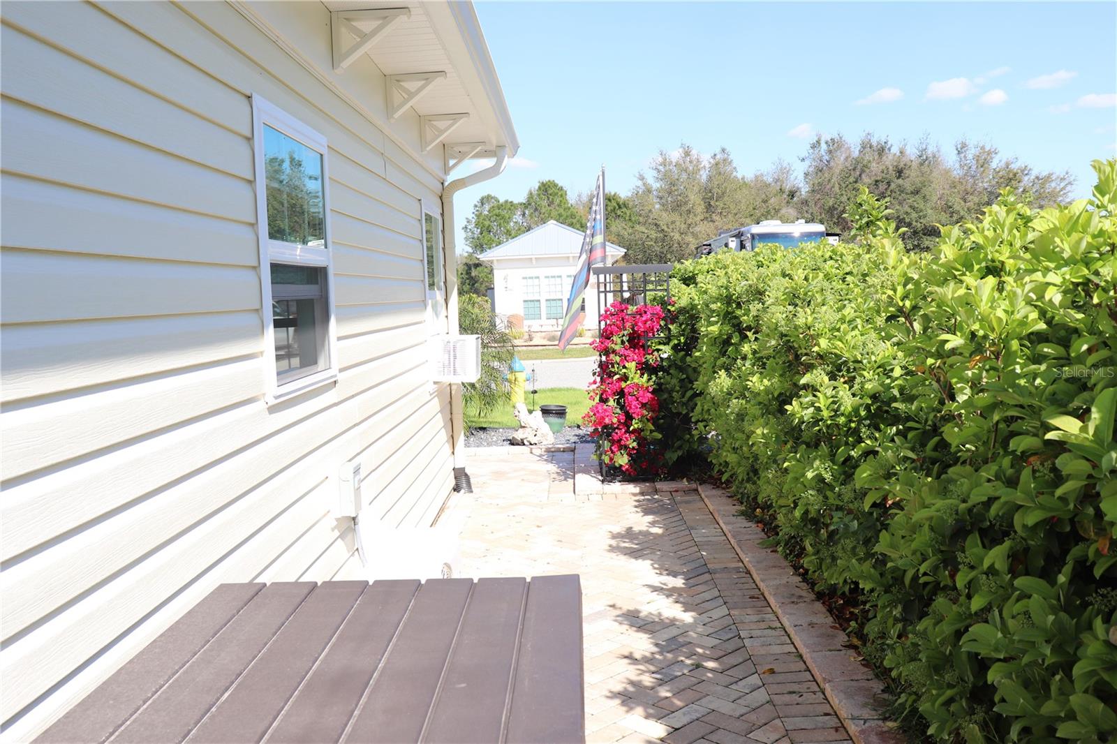 FLORIDA GRANDE MOTOR COACH RESORT - Land