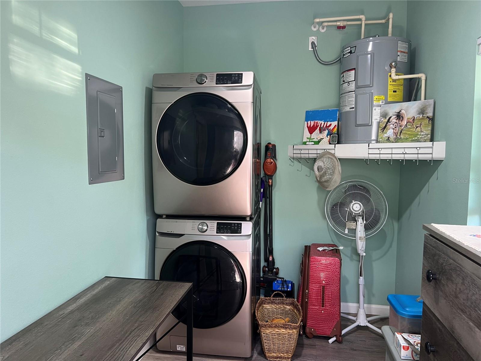 FLORIDA GRANDE MOTOR COACH RESORT - Land