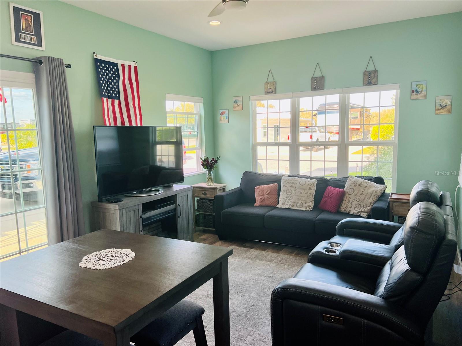 FLORIDA GRANDE MOTOR COACH RESORT - Land