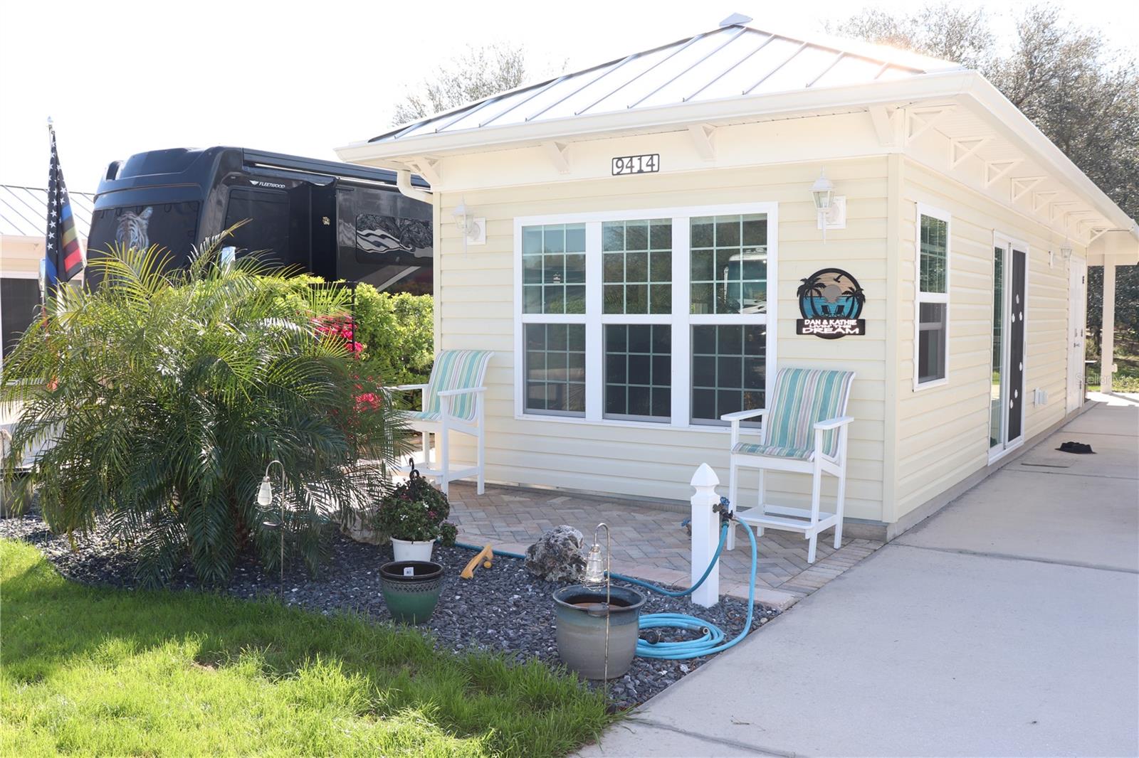 FLORIDA GRANDE MOTOR COACH RESORT - Land