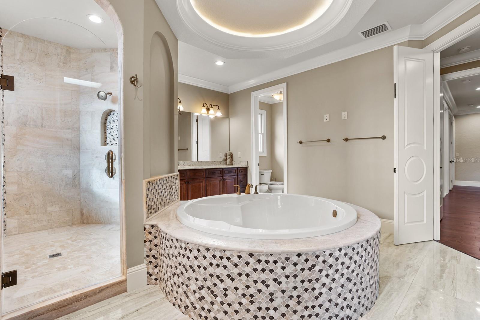 SIGNATURE LAKES, INDEPENDENCE - Residential