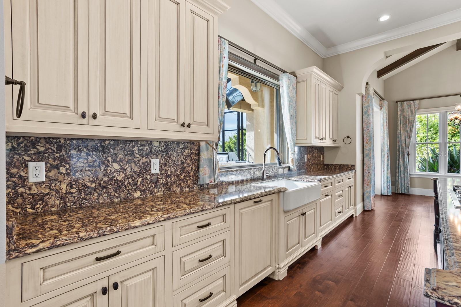 SIGNATURE LAKES, INDEPENDENCE - Residential