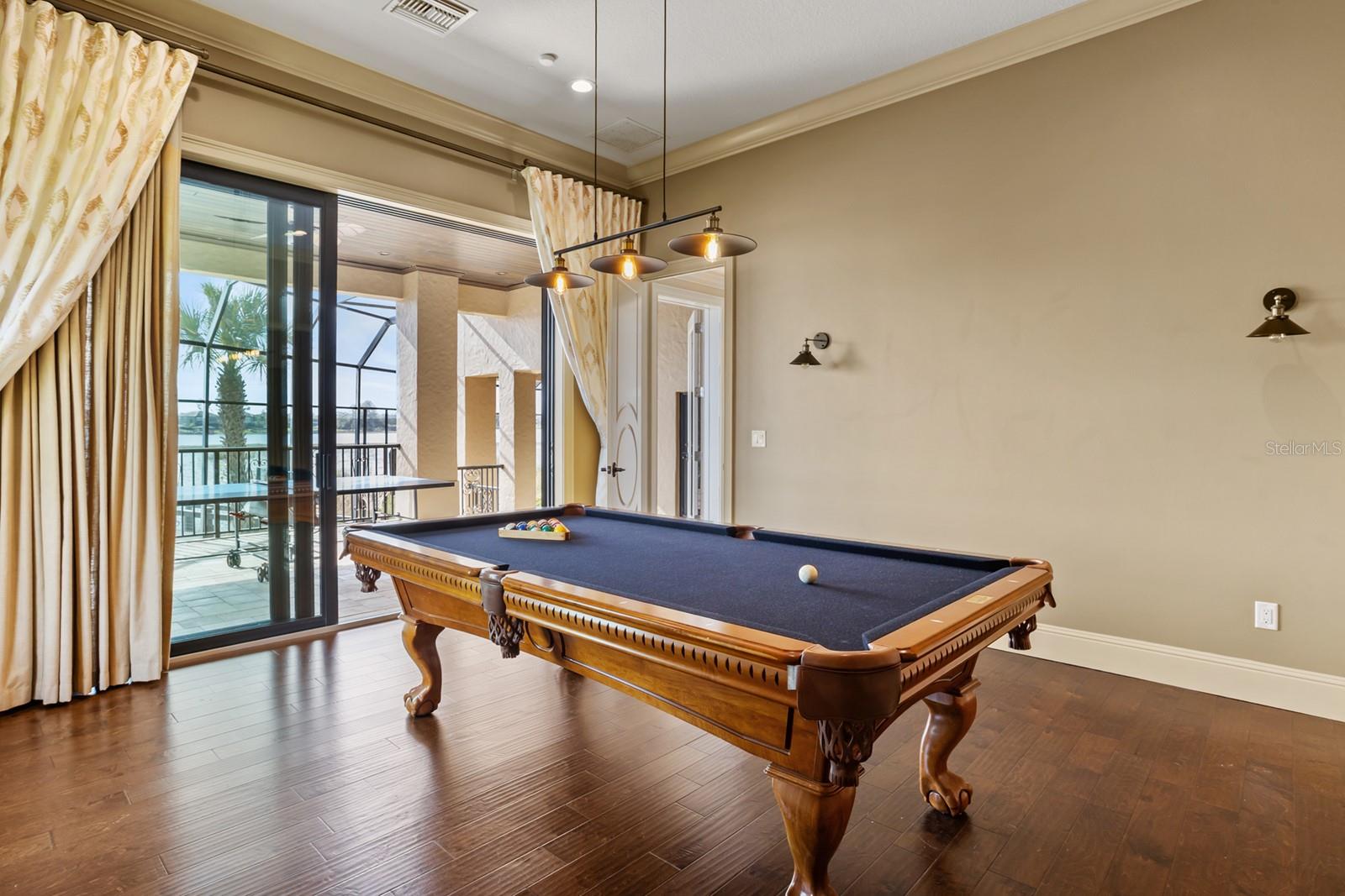 SIGNATURE LAKES, INDEPENDENCE - Residential