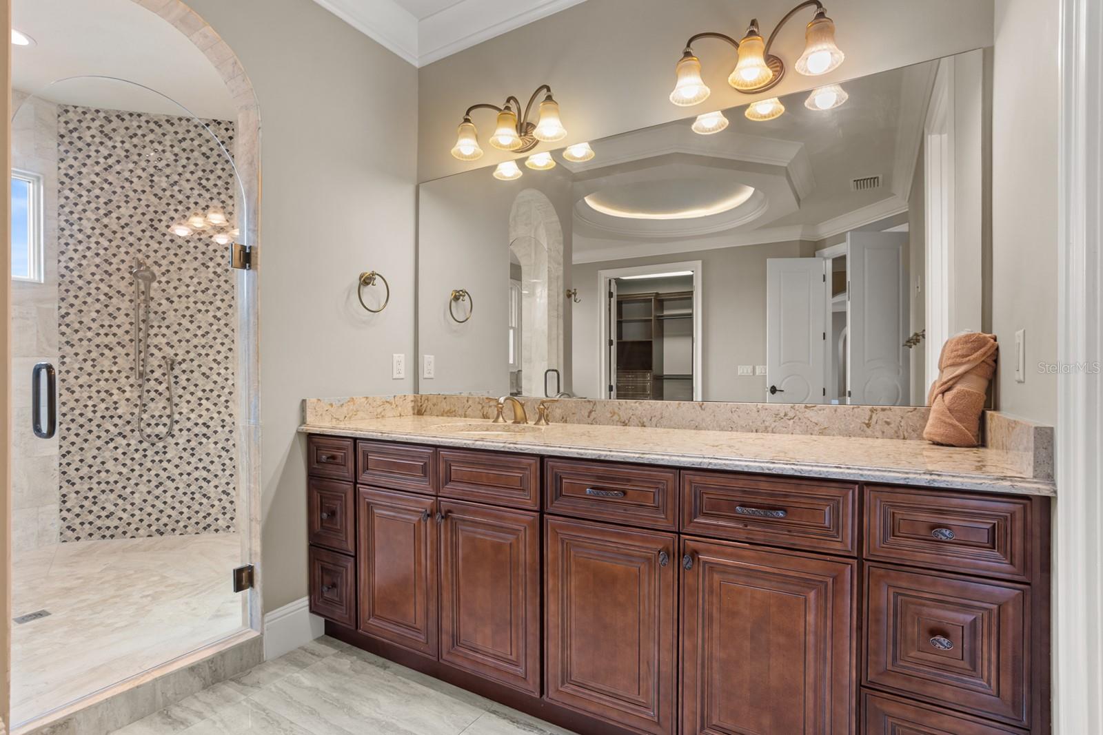 SIGNATURE LAKES, INDEPENDENCE - Residential