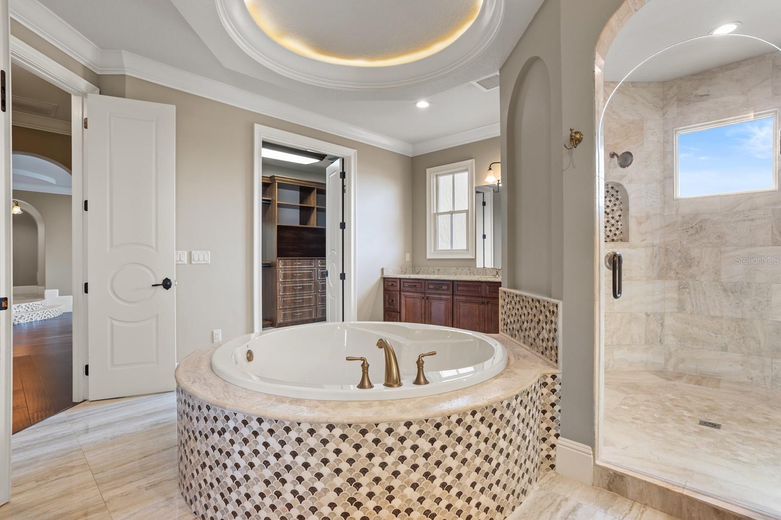 SIGNATURE LAKES, INDEPENDENCE - Residential