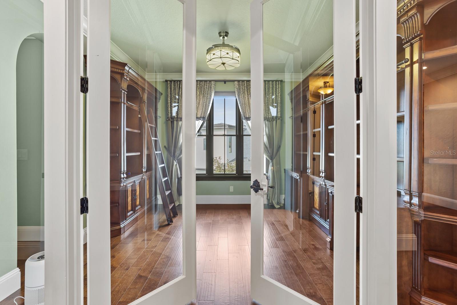 SIGNATURE LAKES, INDEPENDENCE - Residential