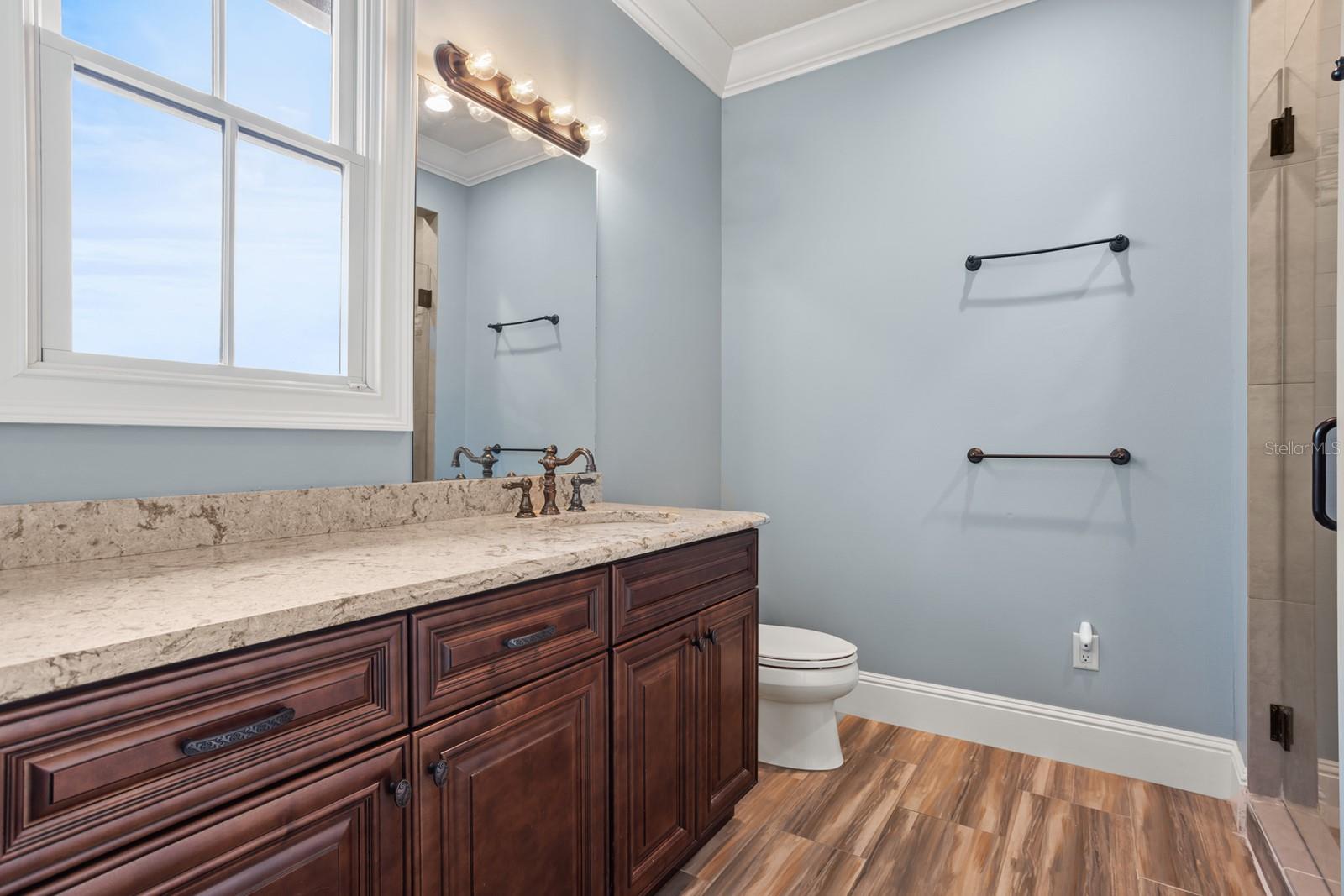 SIGNATURE LAKES, INDEPENDENCE - Residential