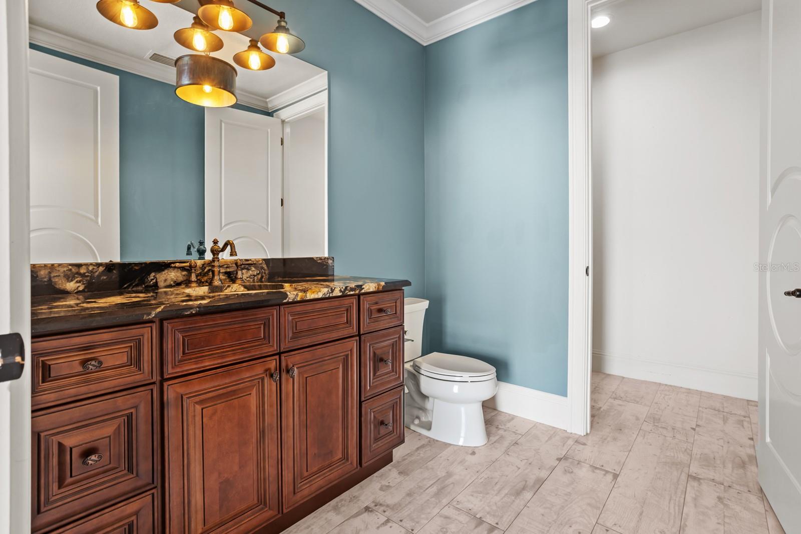 SIGNATURE LAKES, INDEPENDENCE - Residential