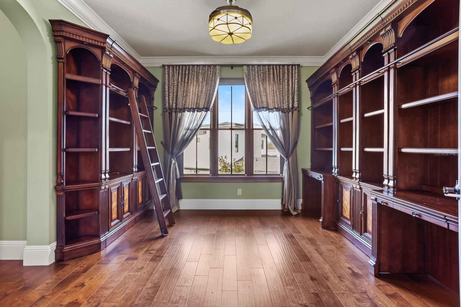 SIGNATURE LAKES, INDEPENDENCE - Residential