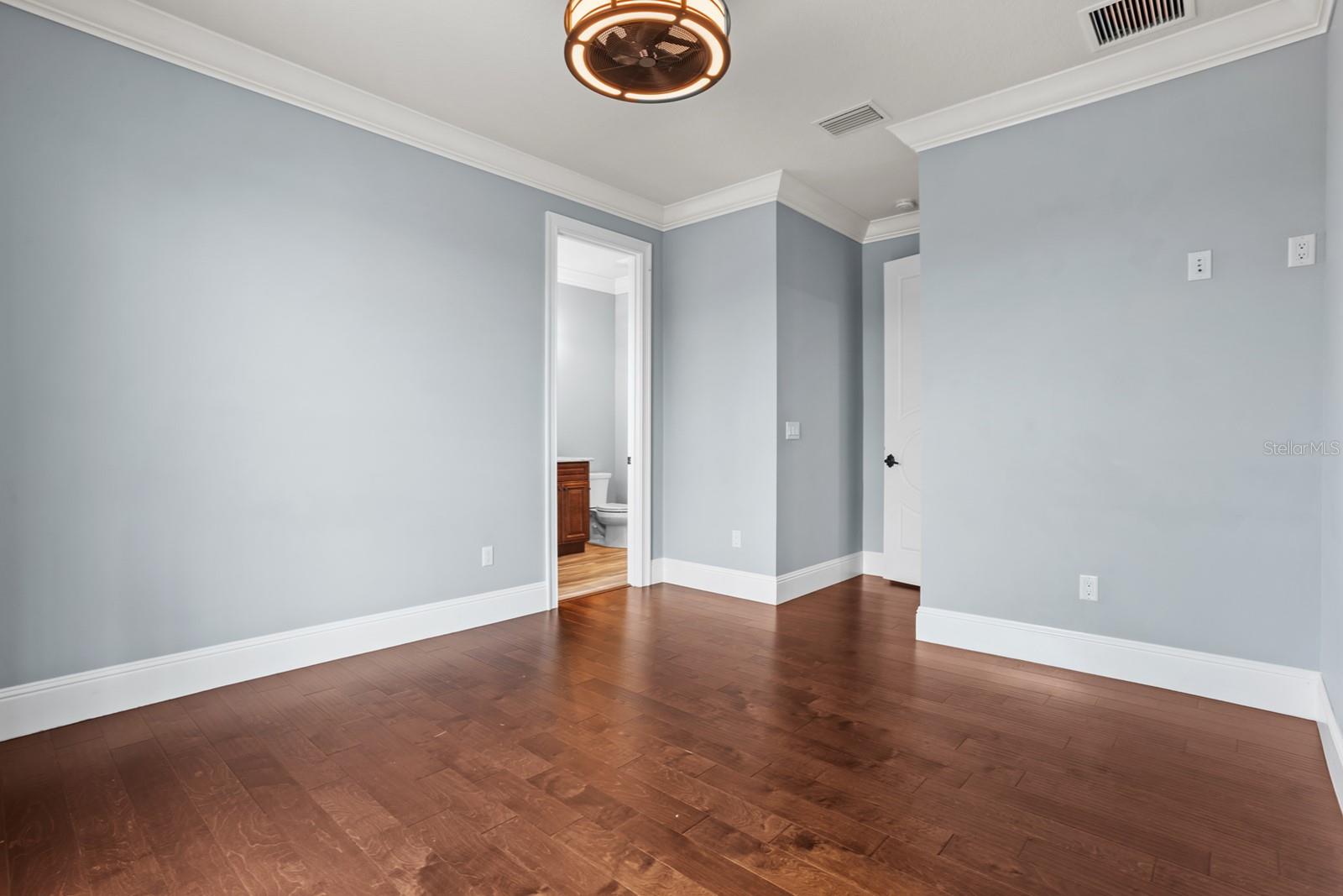 SIGNATURE LAKES, INDEPENDENCE - Residential