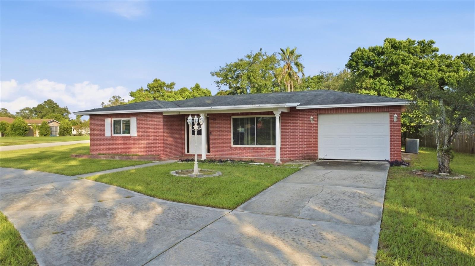 Casas a venda 1 - Jen Dantas 1115 EAGLES NEST AVENUE
